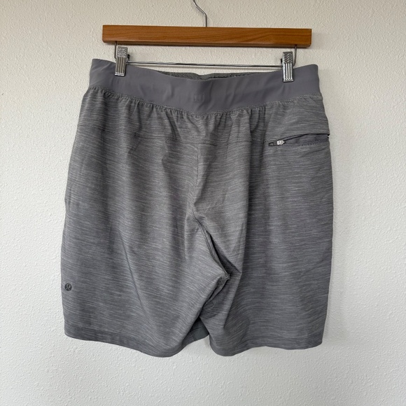 lululemon Mens Training Athletic Shorts in Grey Size Medium 7” Inseam - Picture 3 of 6